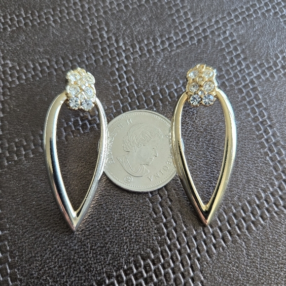 Vintage 80s Princess Jewerly Elegant Gold Teardrop Earrings with Crystal Accents - Picture 8 of 8